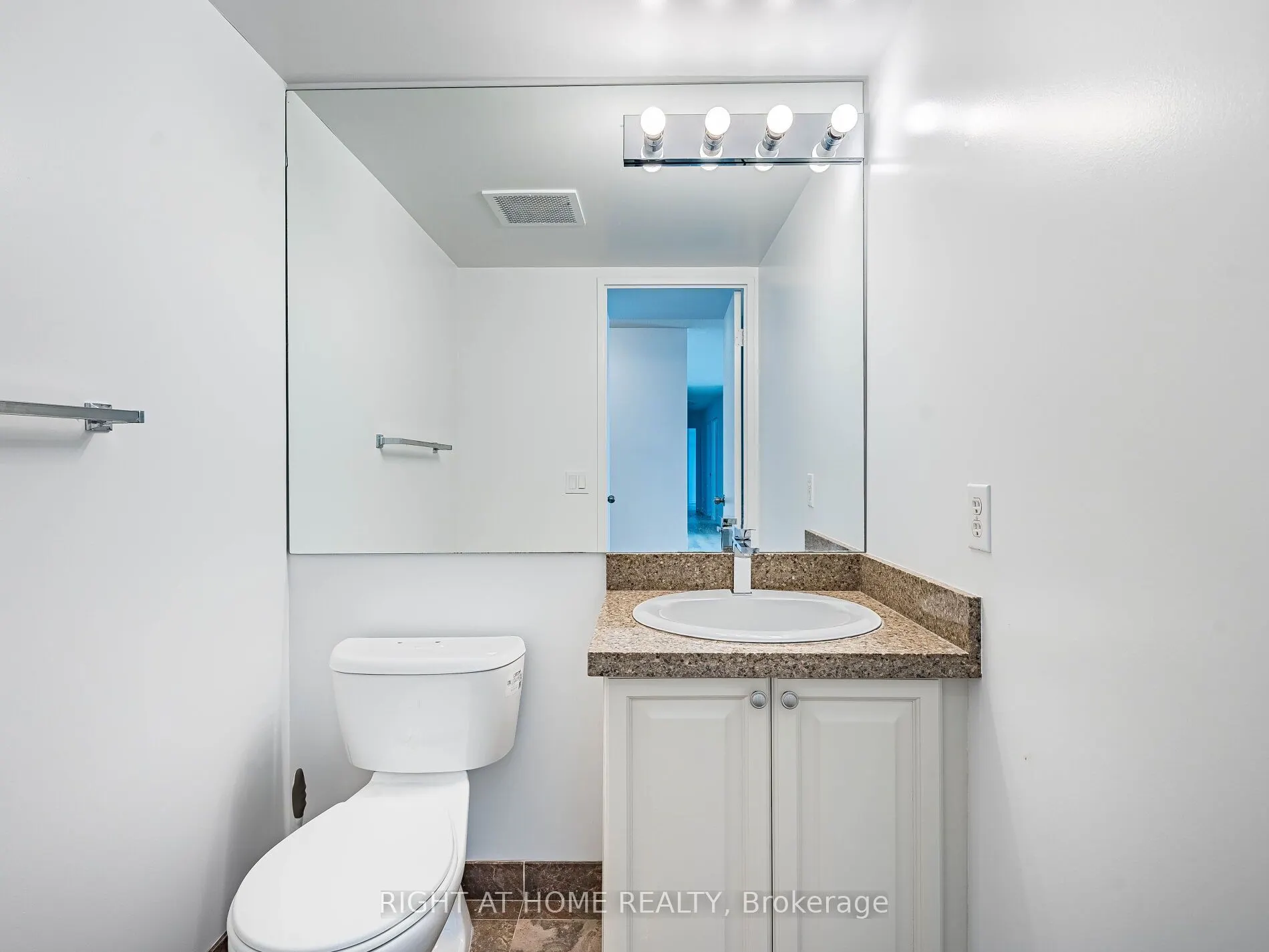 238 Doris Avenue, #2001