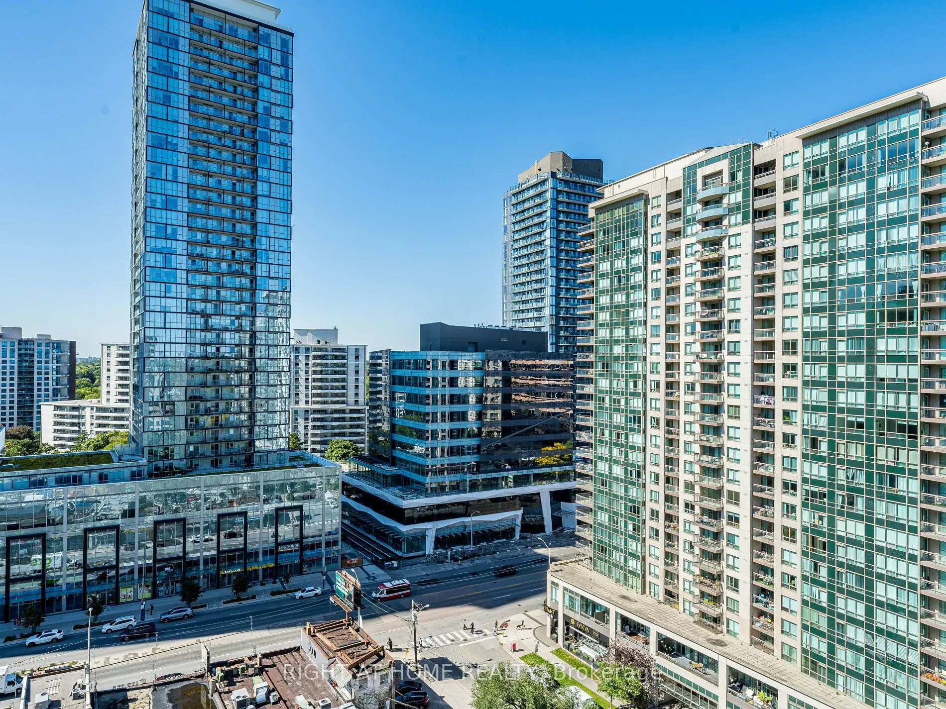 238 Doris Avenue, #2001