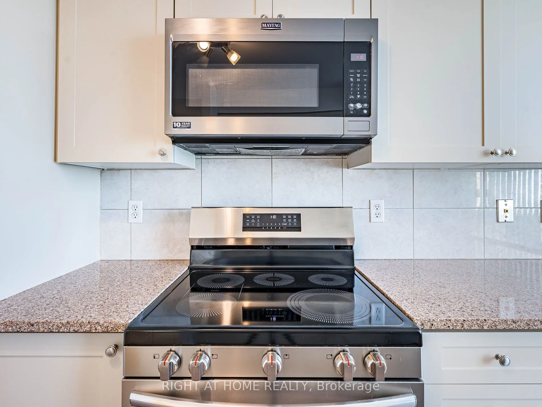 238 Doris Avenue, #2001