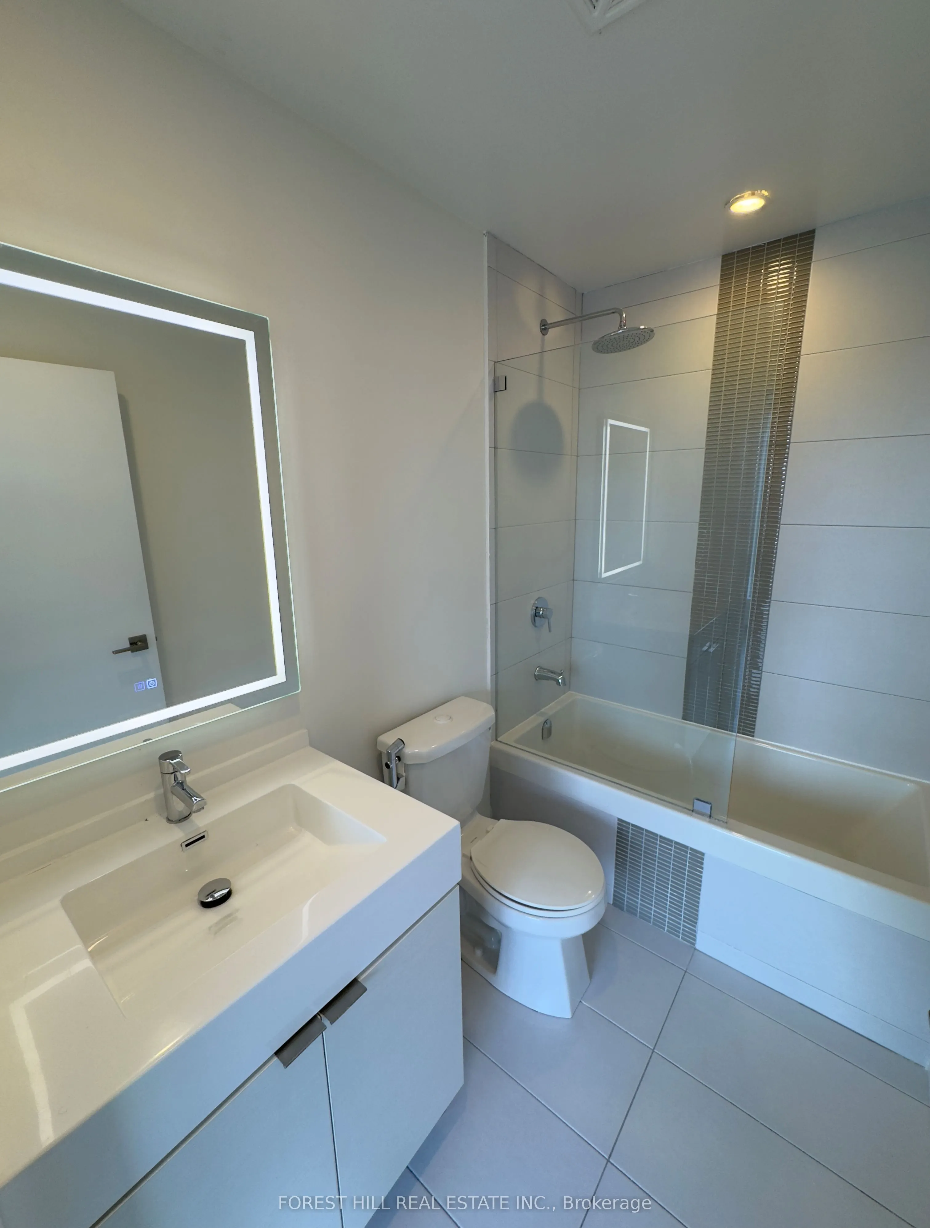 28 Avondale Avenue, #905