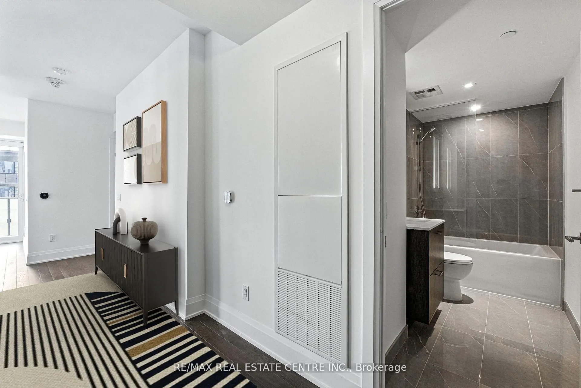 470 Front Street W, #2013