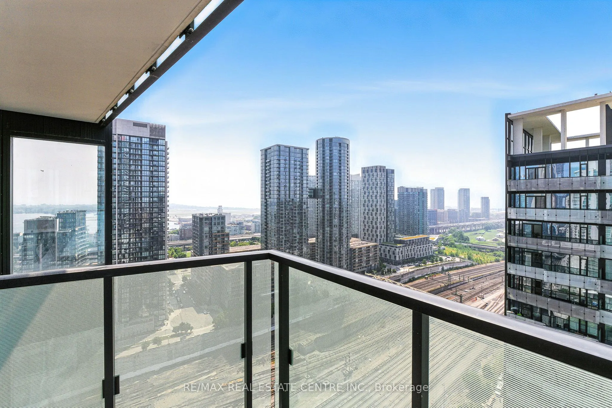 470 Front Street W, #2013