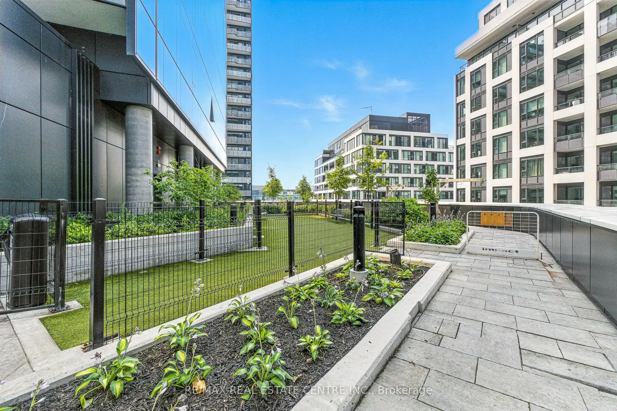 470 Front Street W, #2013