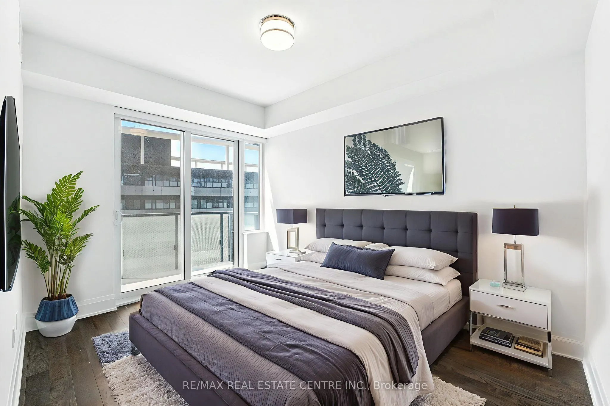 470 Front Street W, #2013