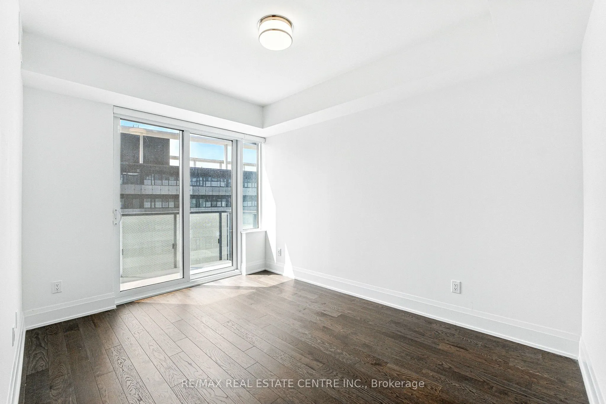 470 Front Street W, #2013