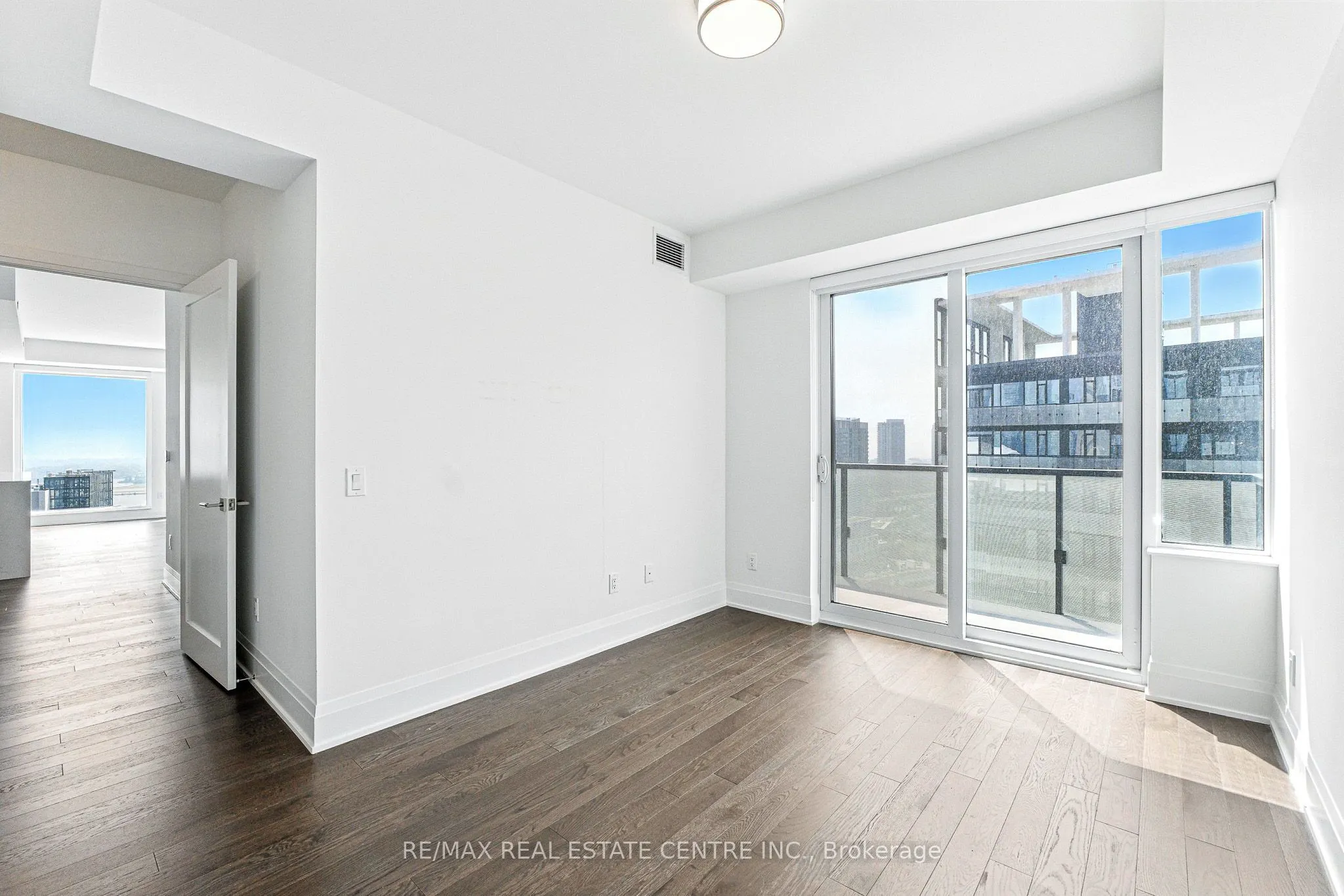 470 Front Street W, #2013