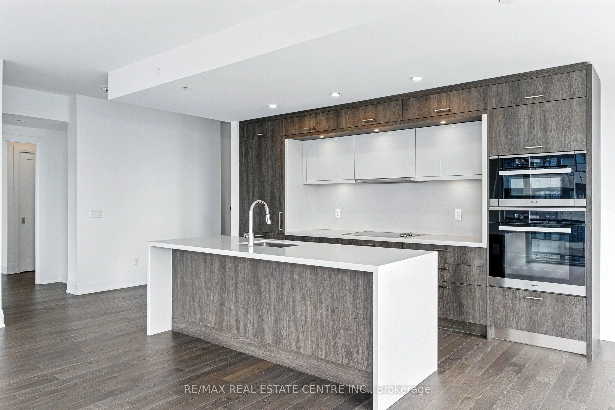 470 Front Street W, #2013