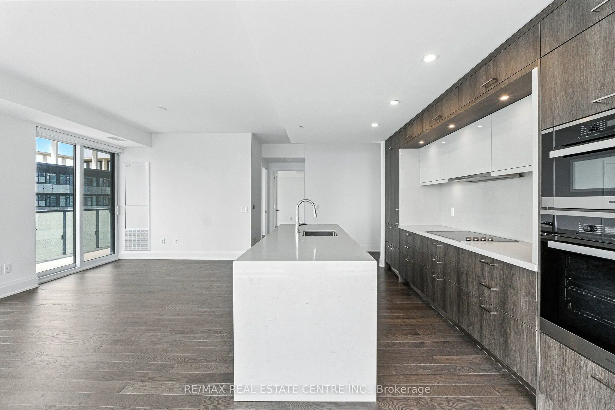 470 Front Street W, #2013