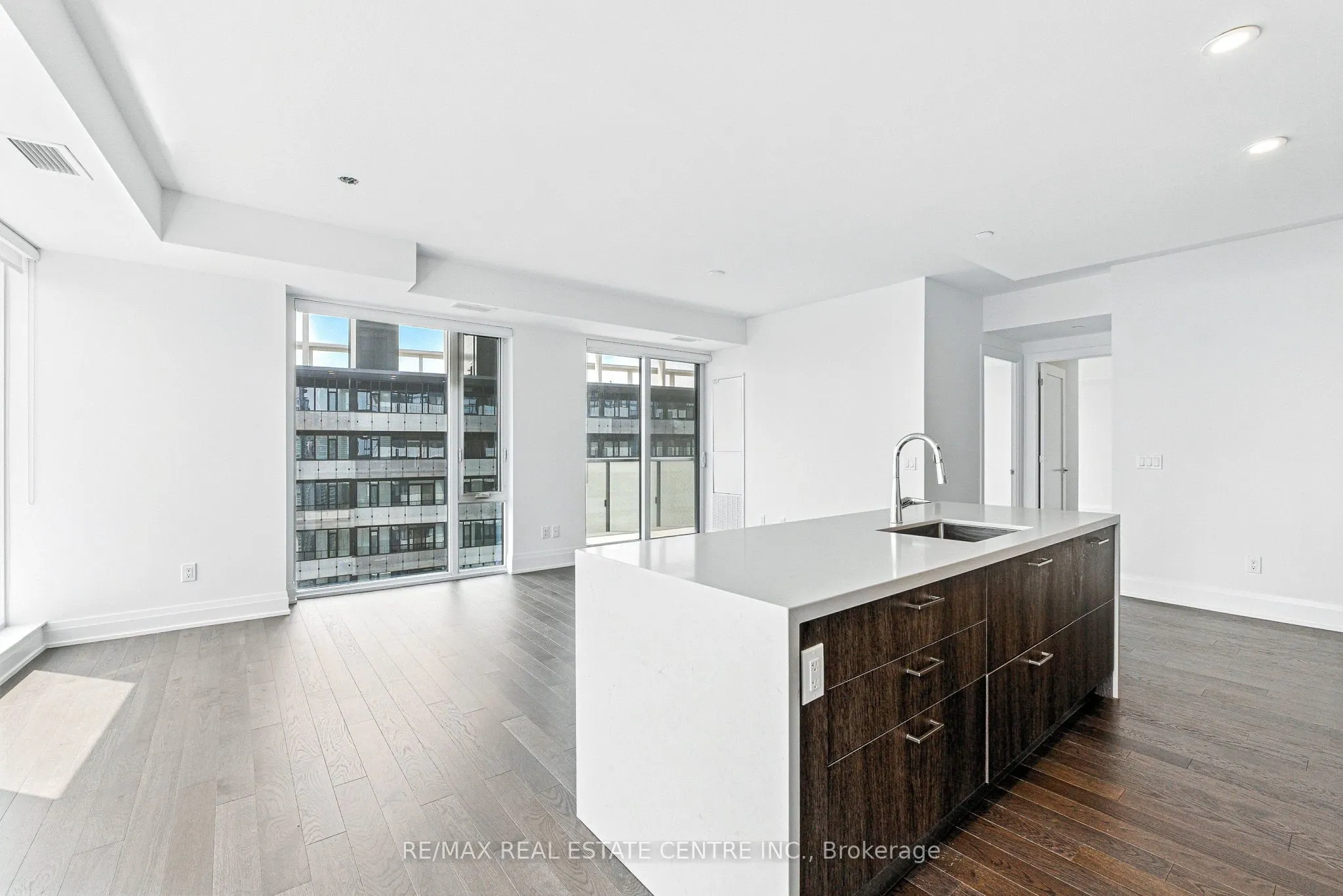 470 Front Street W, #2013