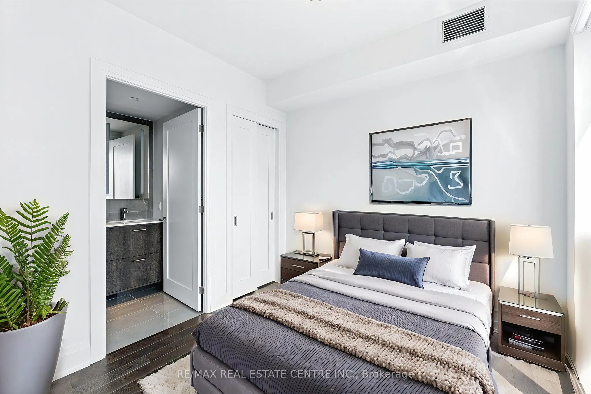 470 Front Street W, #2013