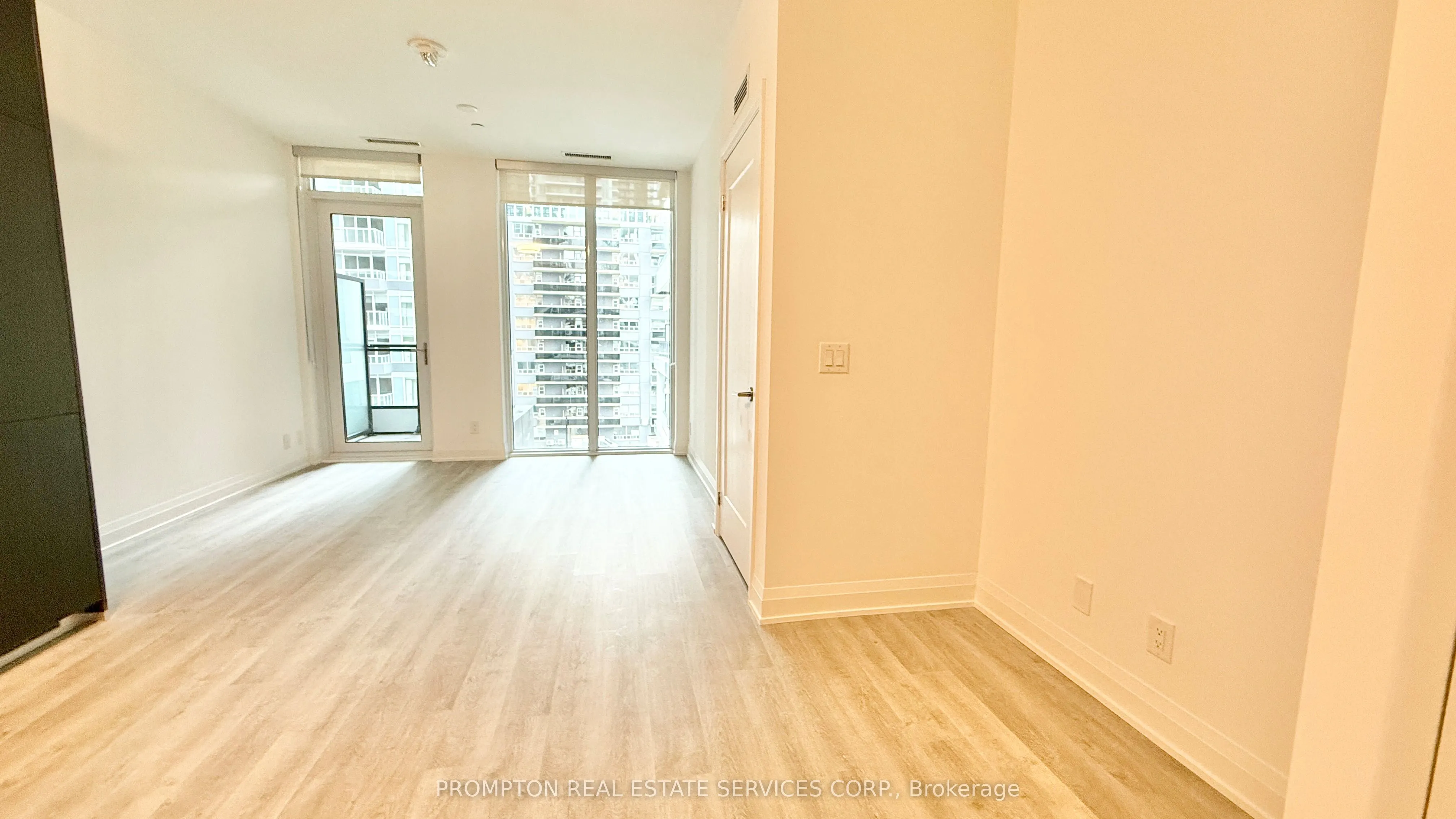 65 Broadway Avenue, #421