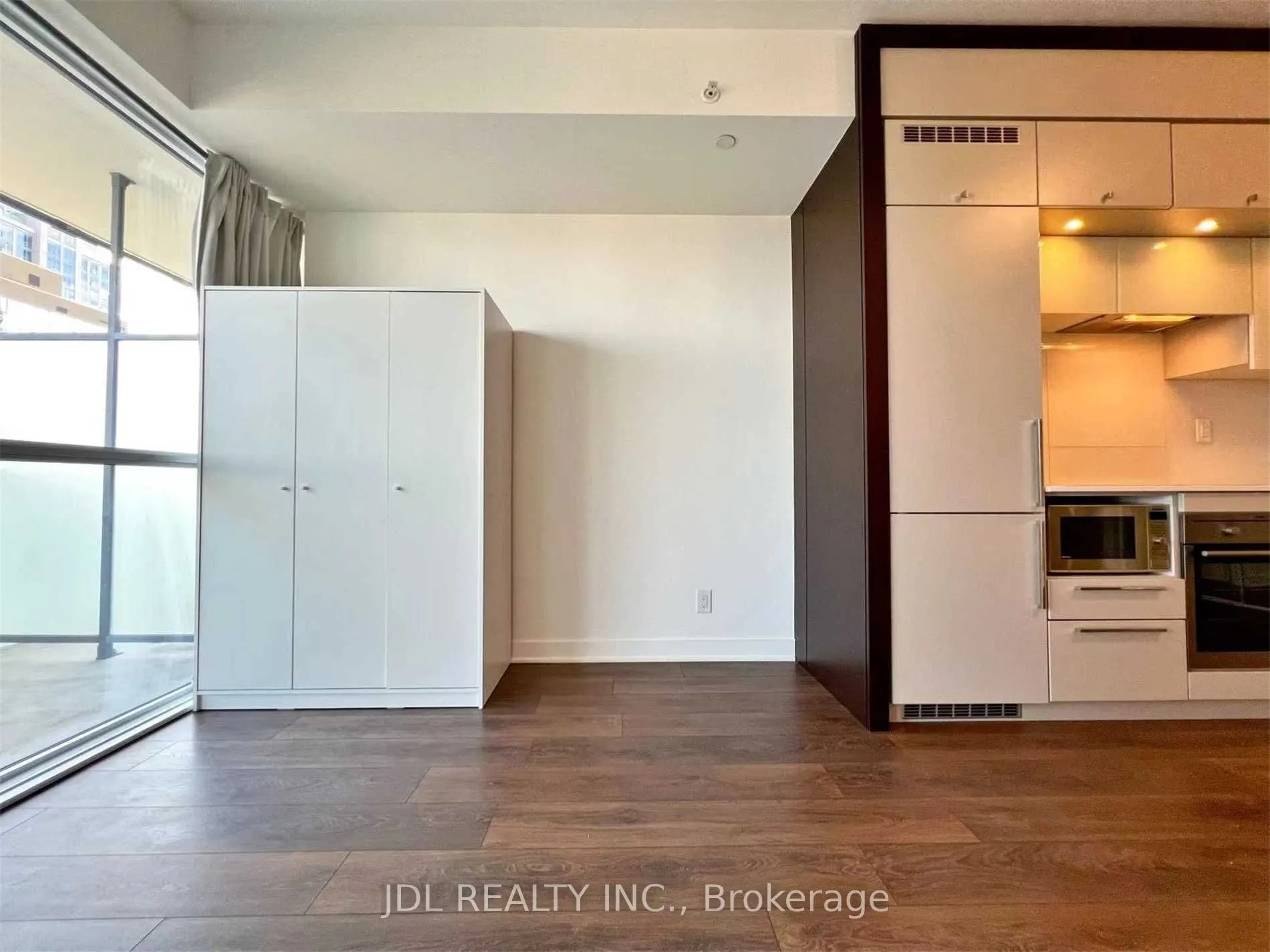 15 Grenville Street, #2801