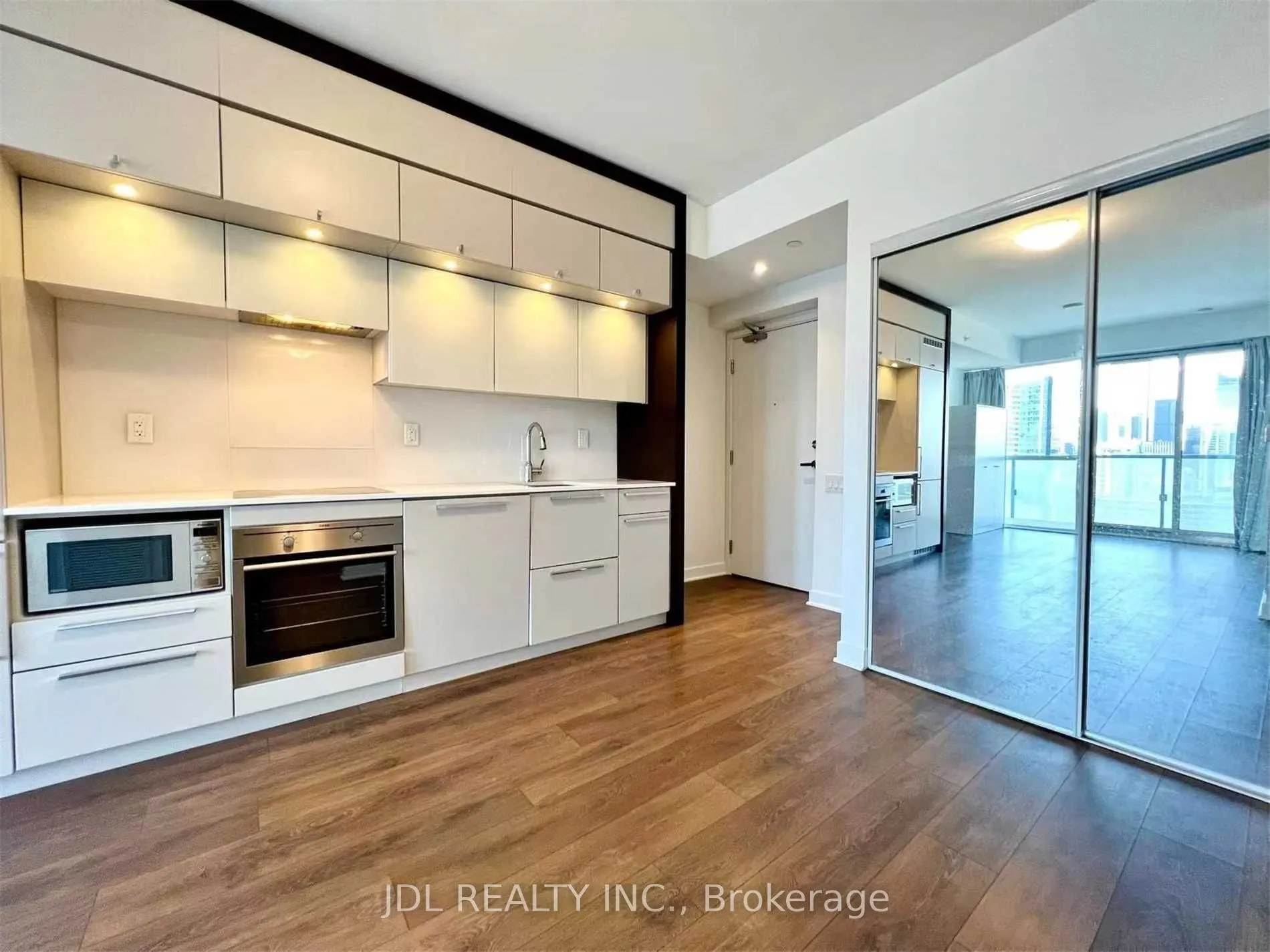 15 Grenville Street, #2801