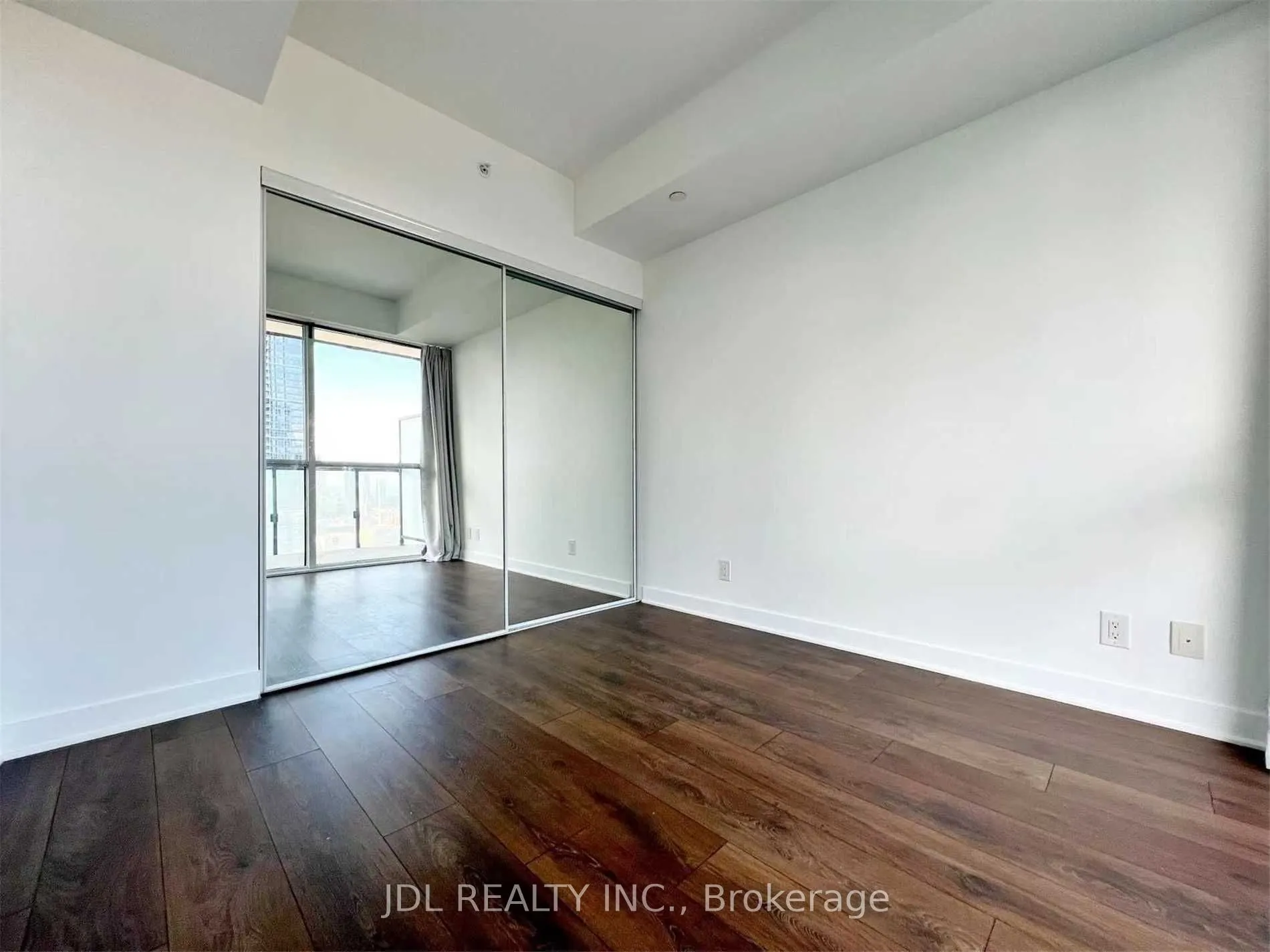 15 Grenville Street, #2801