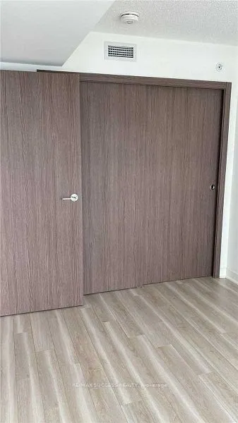 17 Bathurst Street, #2905