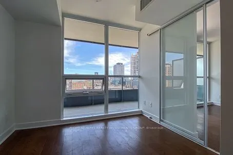 320 Richmond Street E, #1016