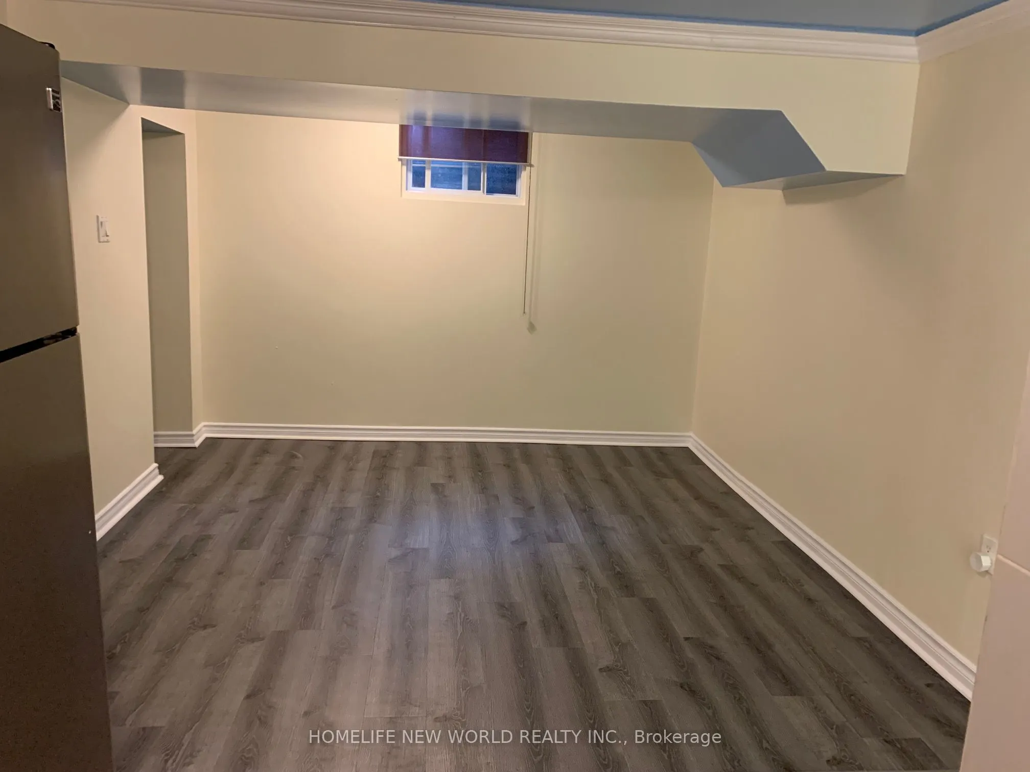 25 Tristan Crescent S, #basement