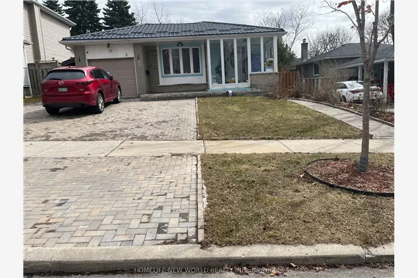 25 Tristan Crescent S, #basement