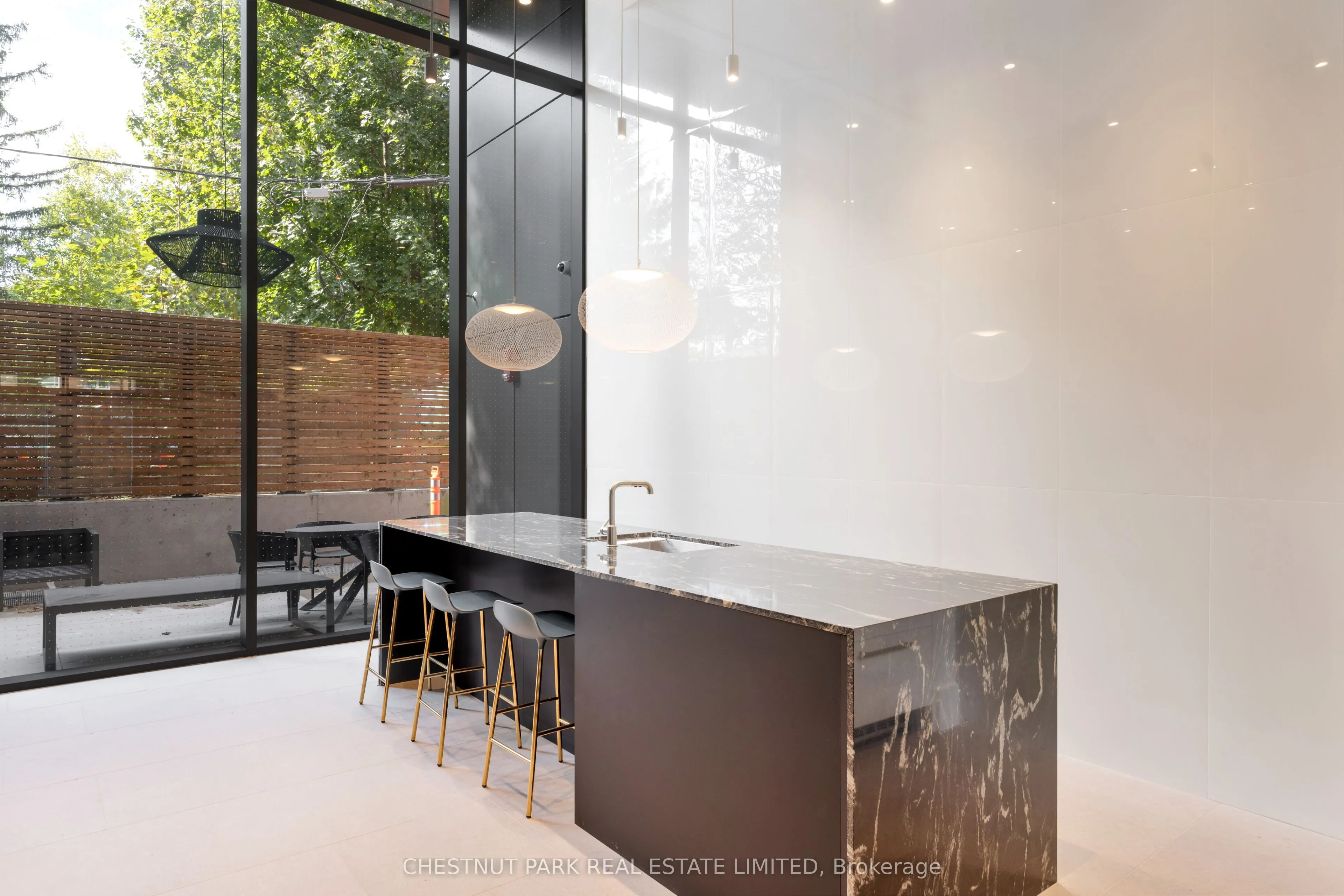 1414 Bayview Avenue, #207