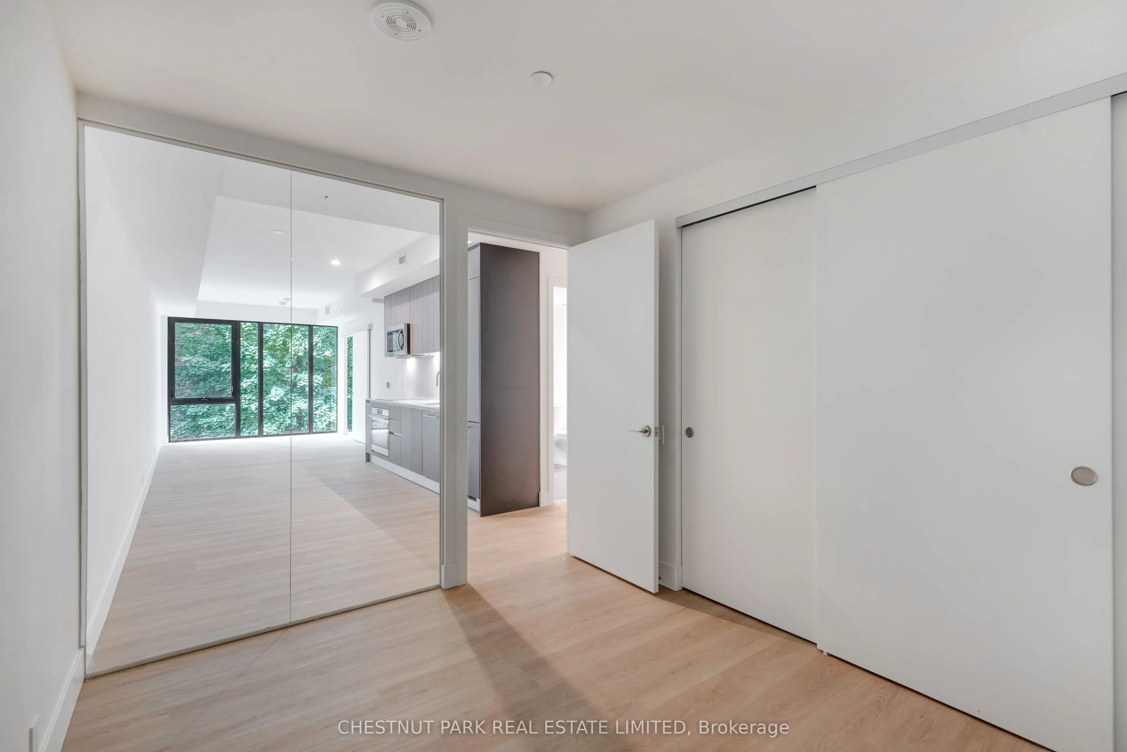 1414 Bayview Avenue, #207