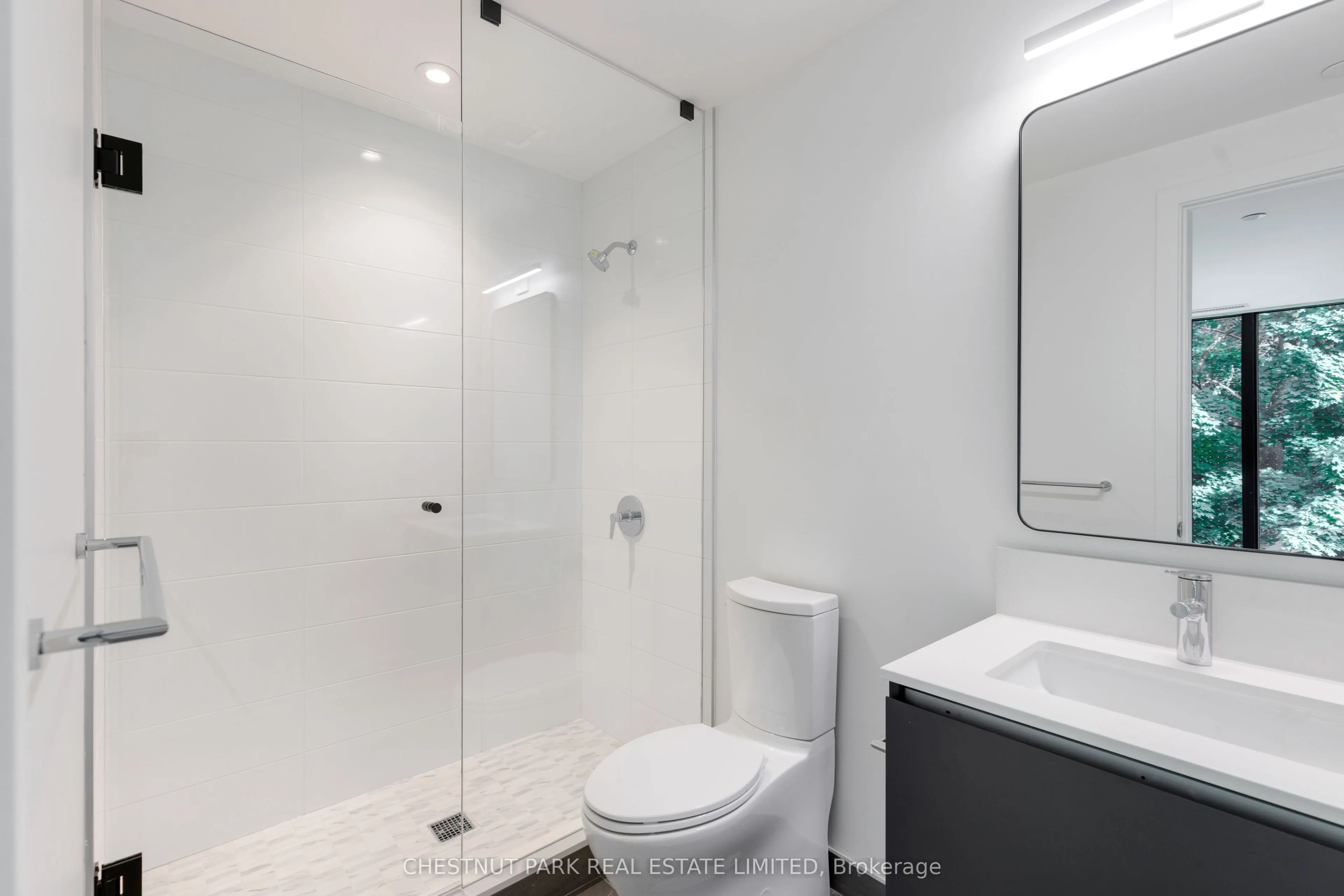 1414 Bayview Avenue, #207