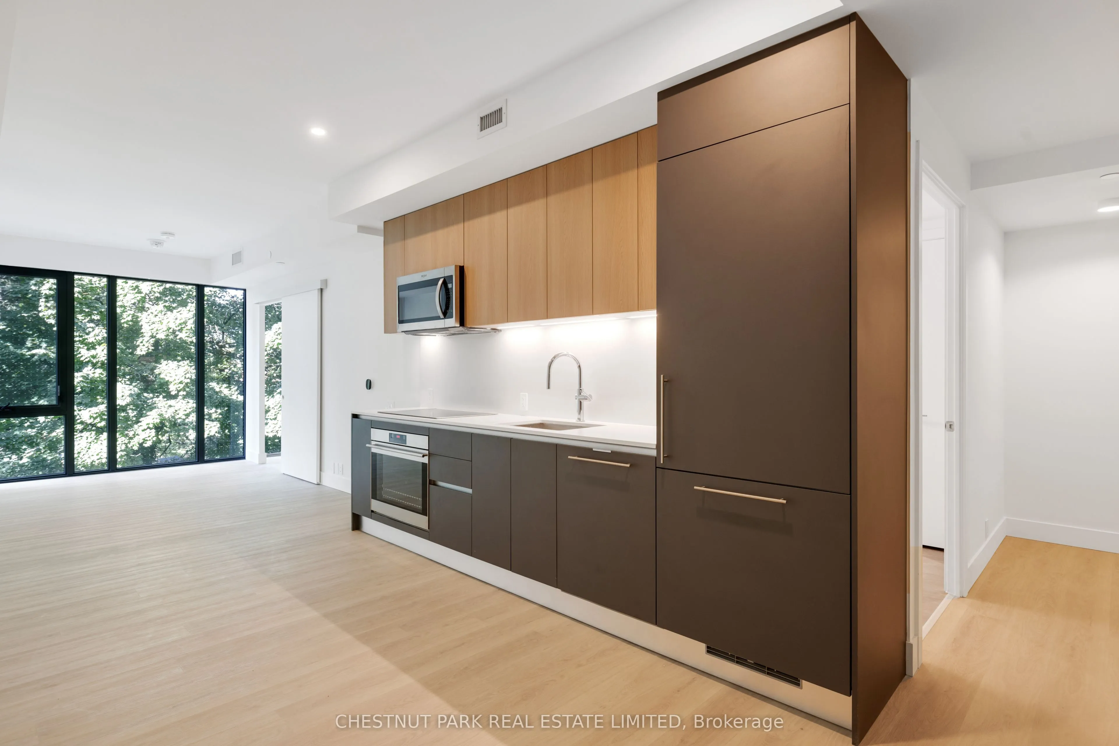 1414 Bayview Avenue, #207