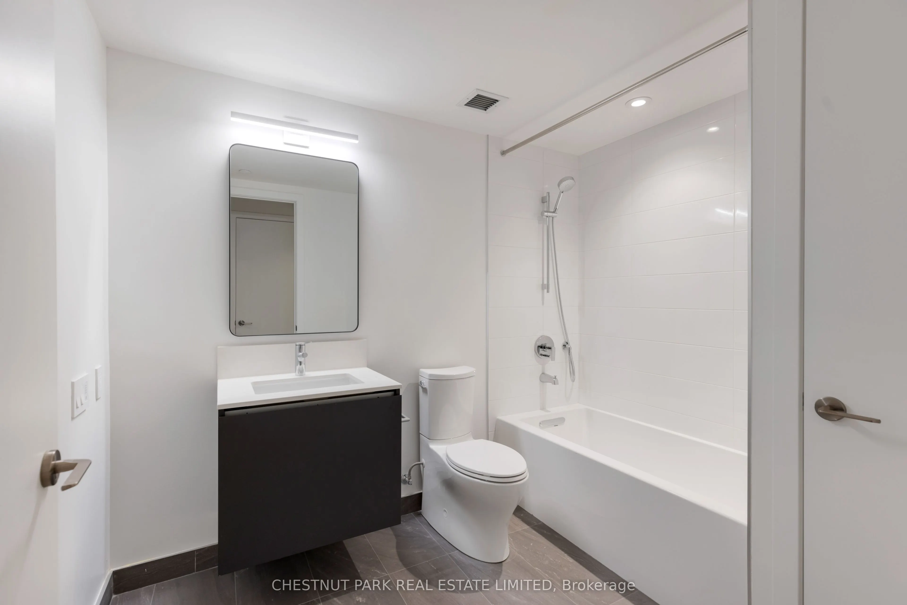 1414 Bayview Avenue, #207