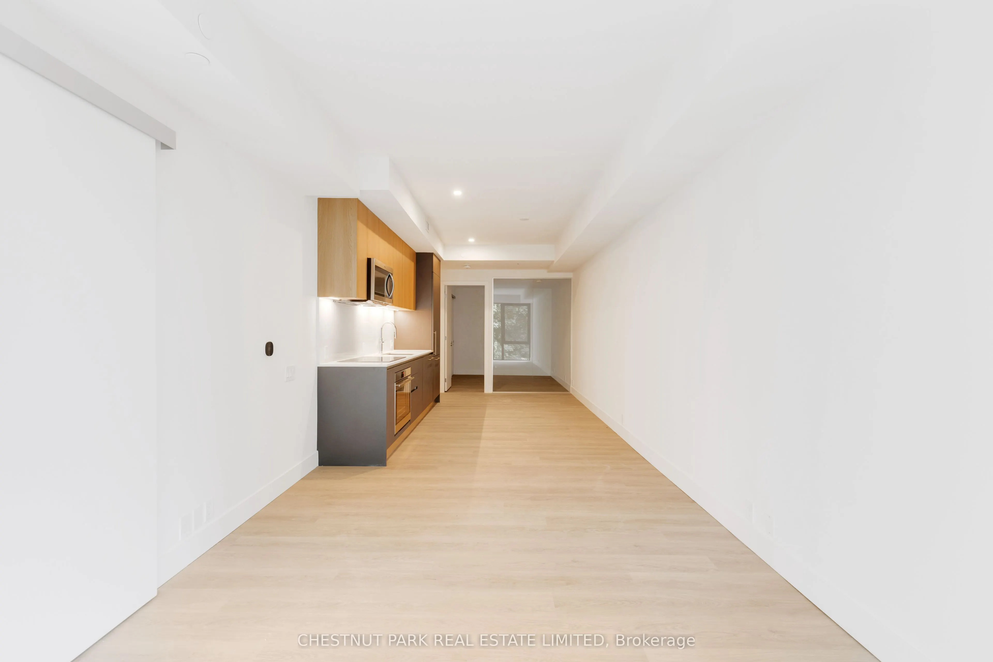 1414 Bayview Avenue, #207