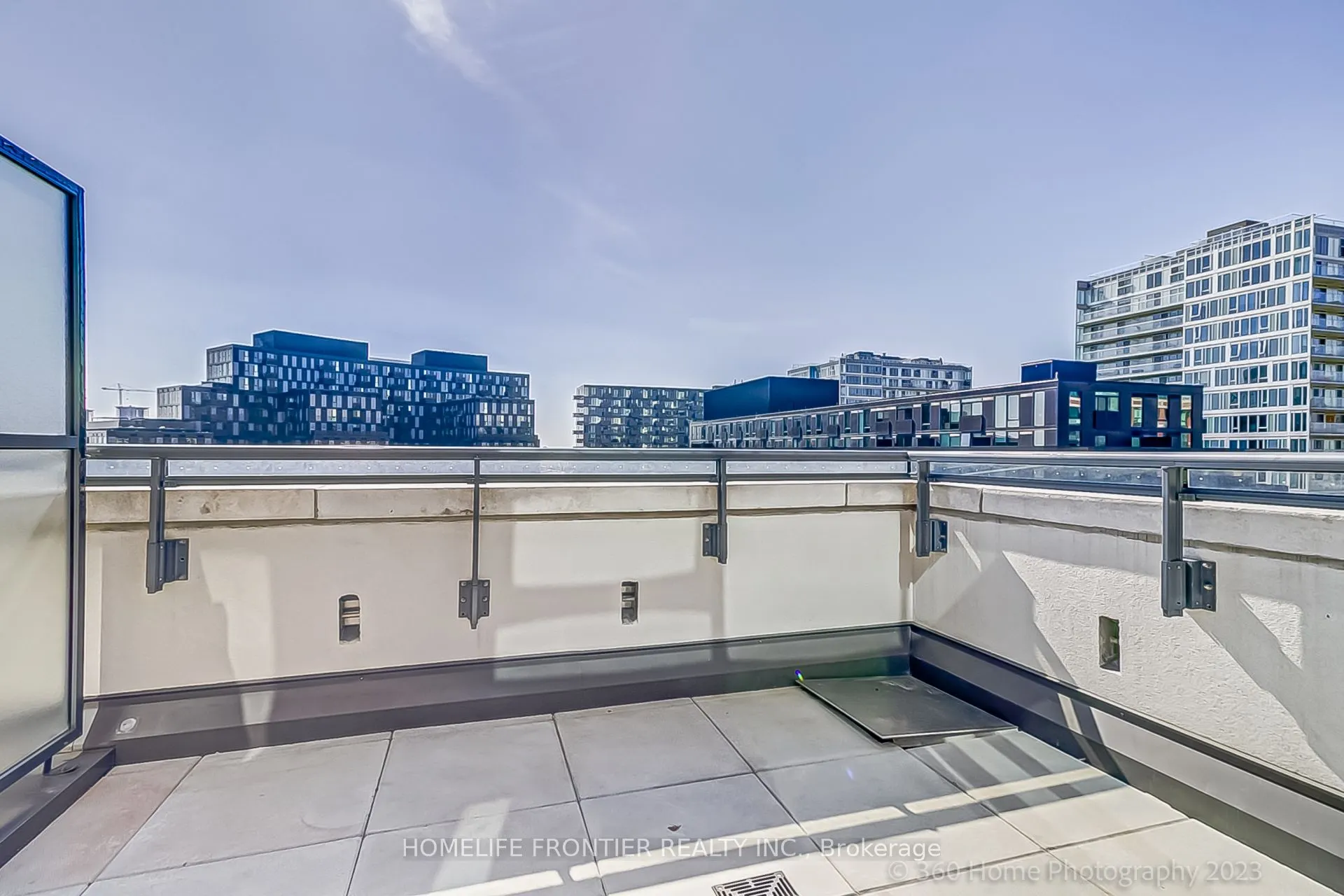 31 Tippett Road, #731