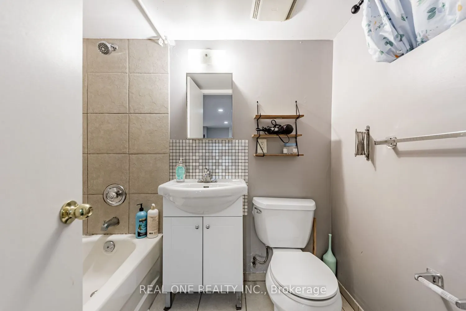 97 Lippincott Street