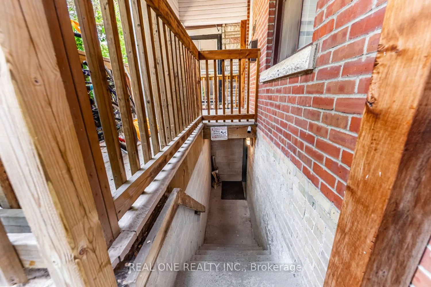 97 Lippincott Street