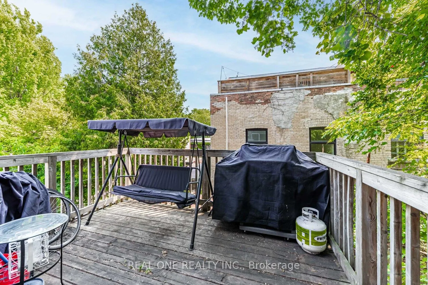 97 Lippincott Street