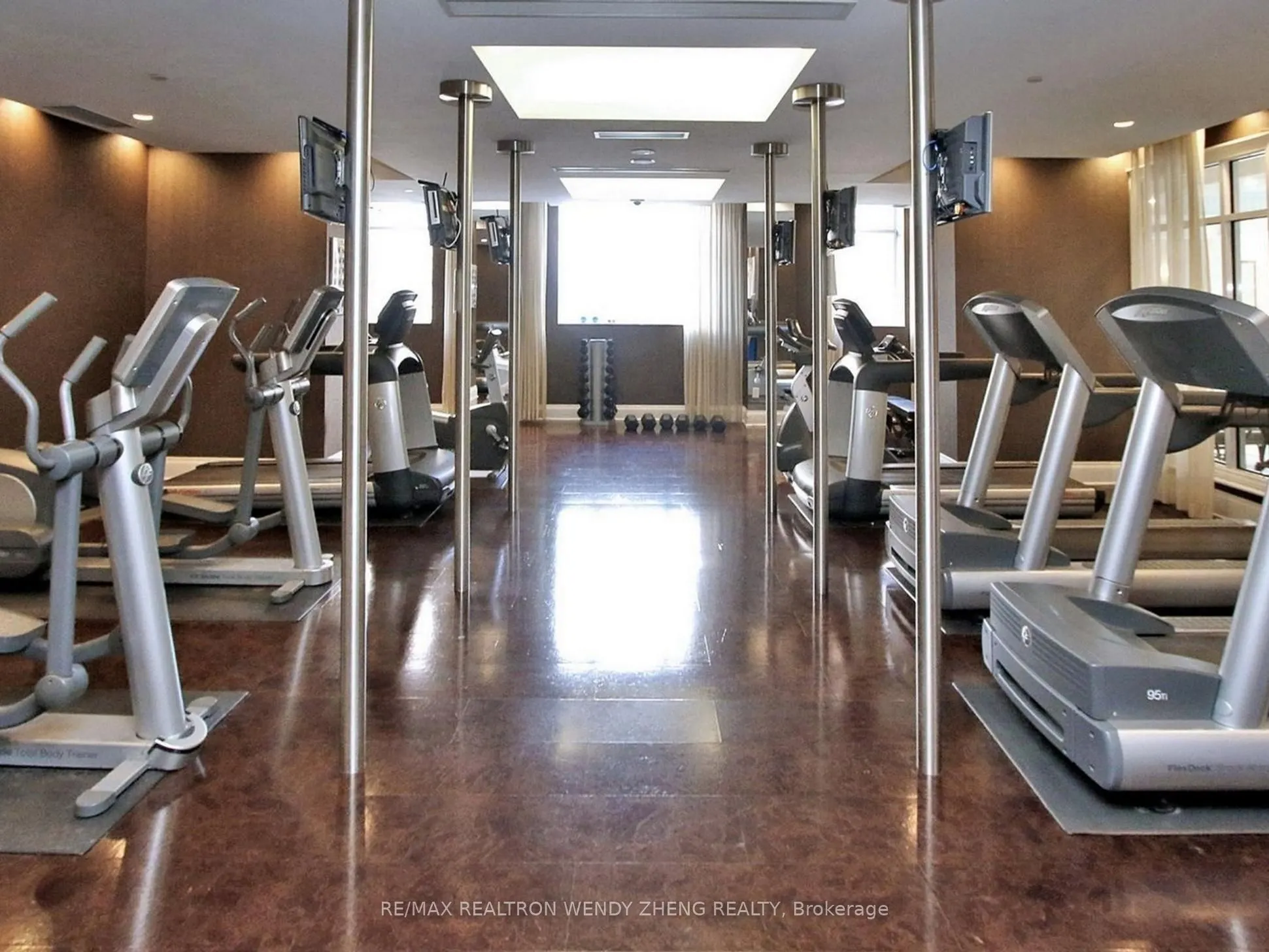 15 Greenview Avenue, #910