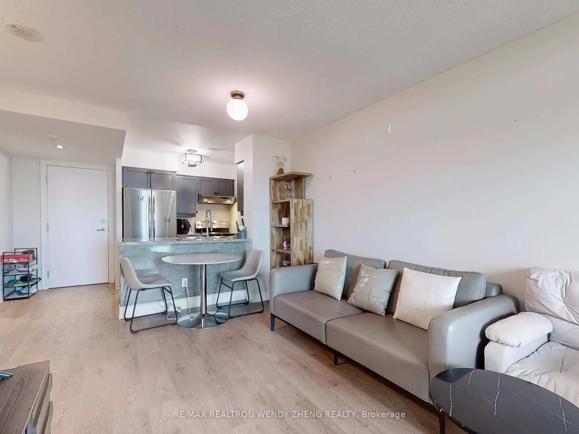 15 Greenview Avenue, #910