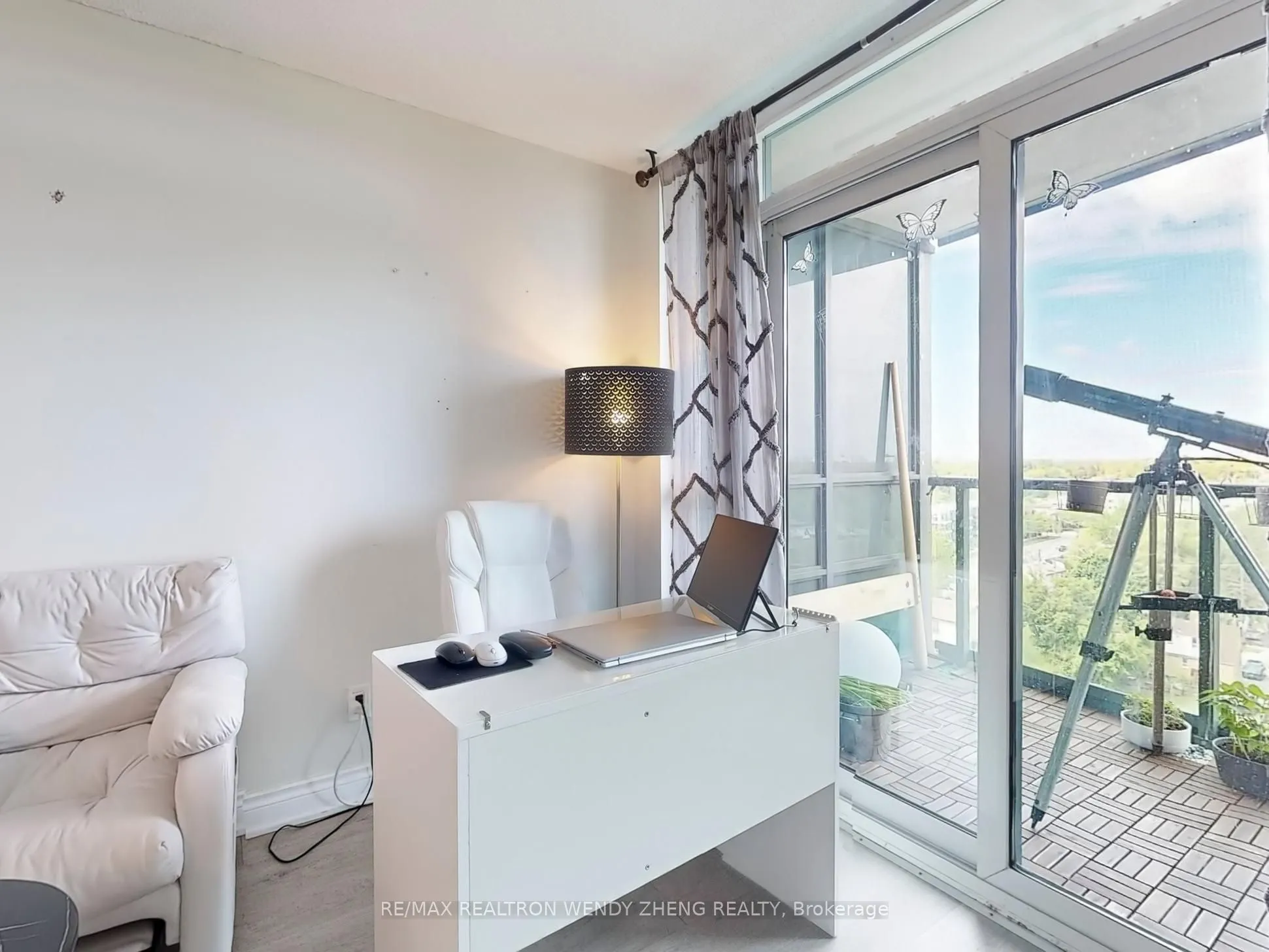 15 Greenview Avenue, #910