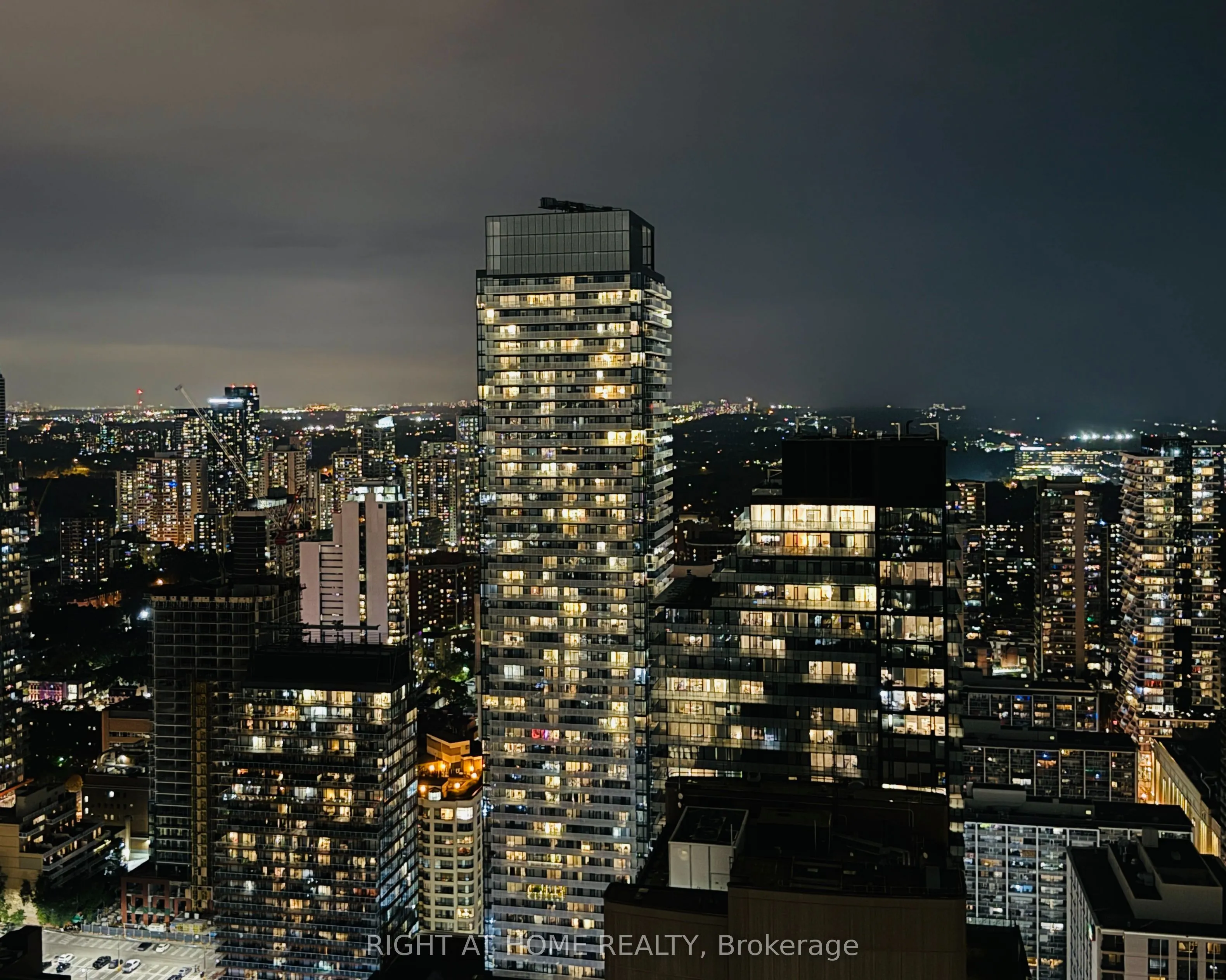 832 Bay Street, #4506