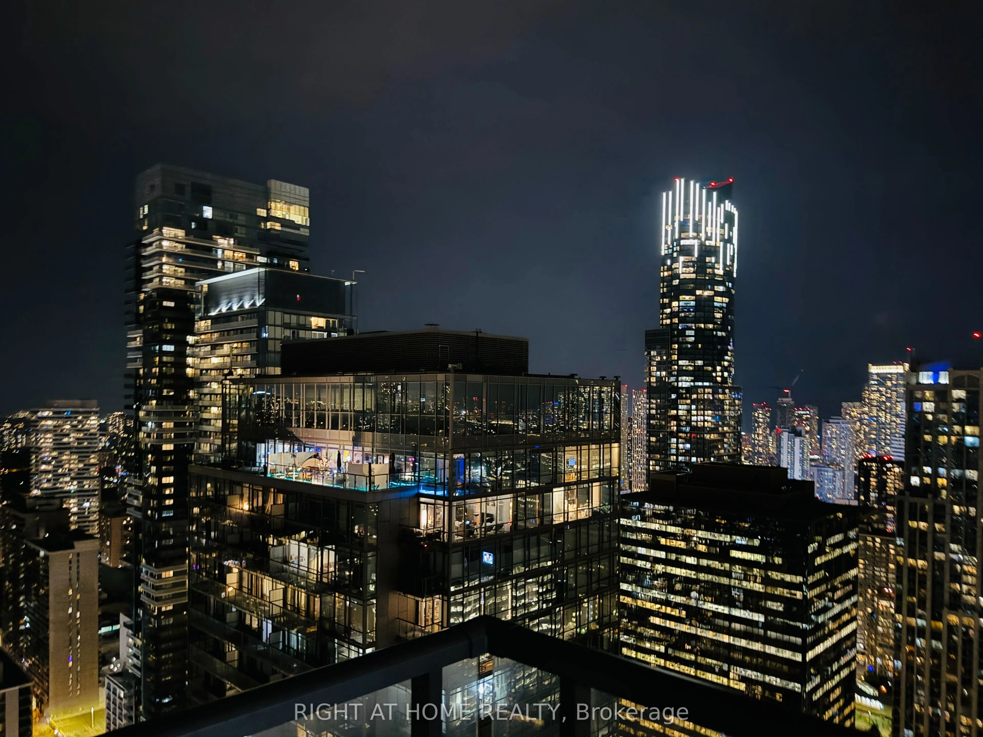 832 Bay Street, #4506