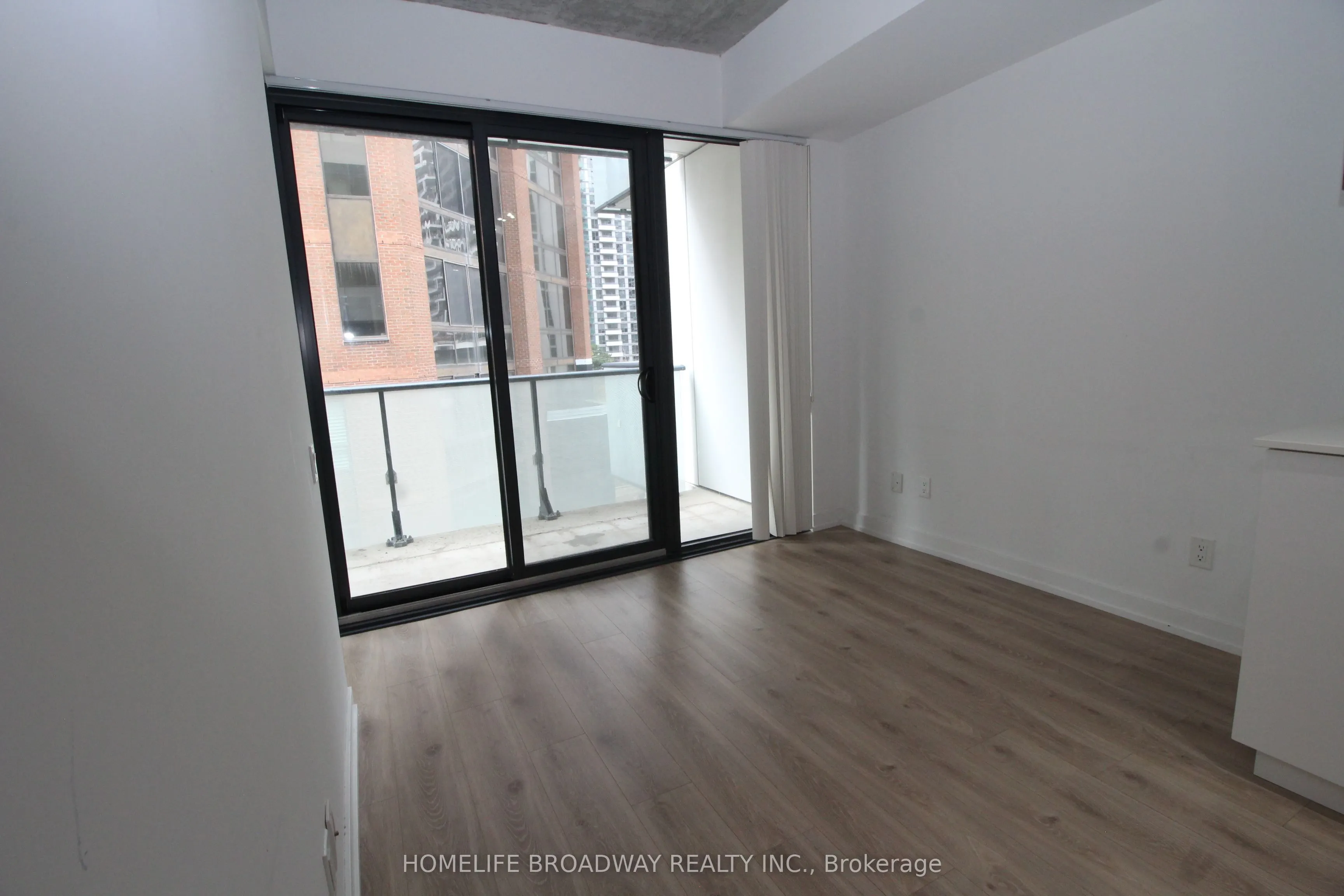 161 Roehampton Avenue, #524