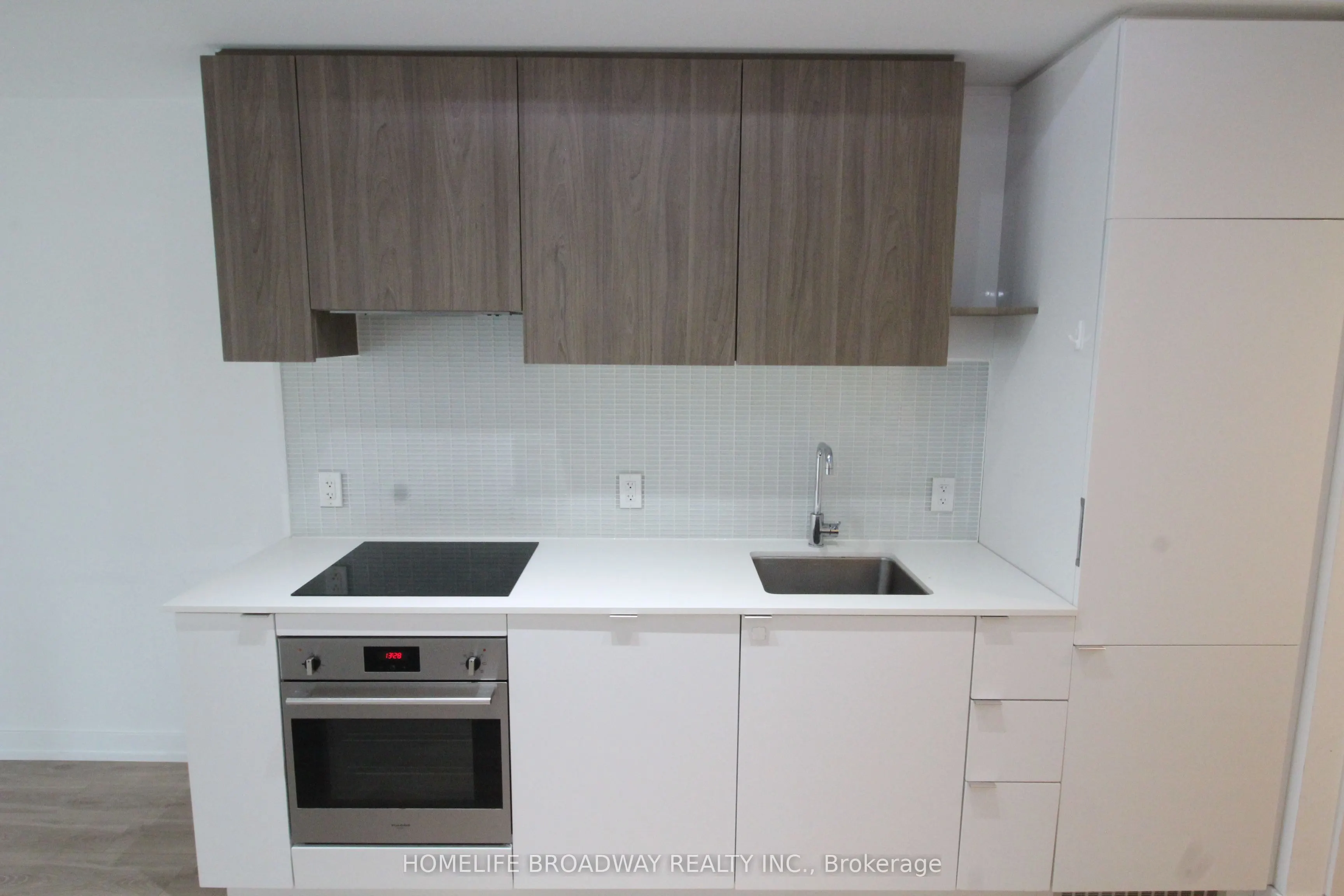 161 Roehampton Avenue, #524