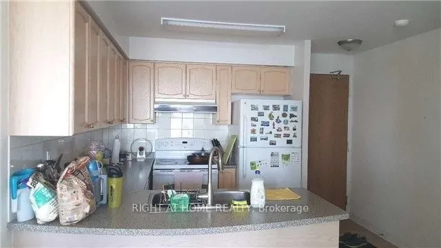 5500 Yonge Street, #2105