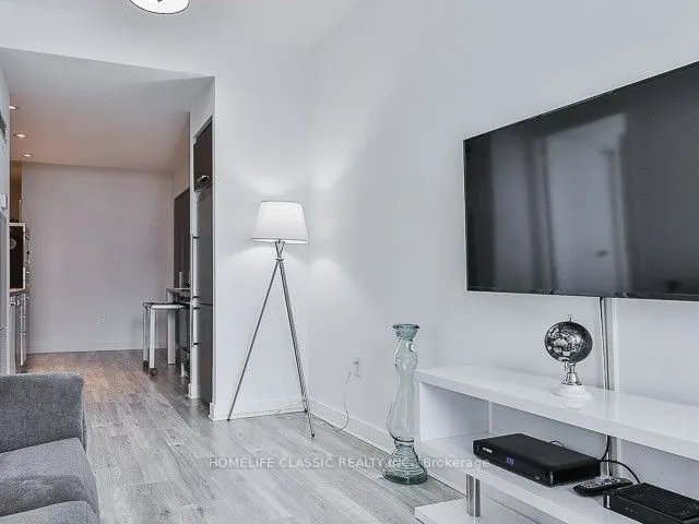 38 Dan Leckie Way, #2105