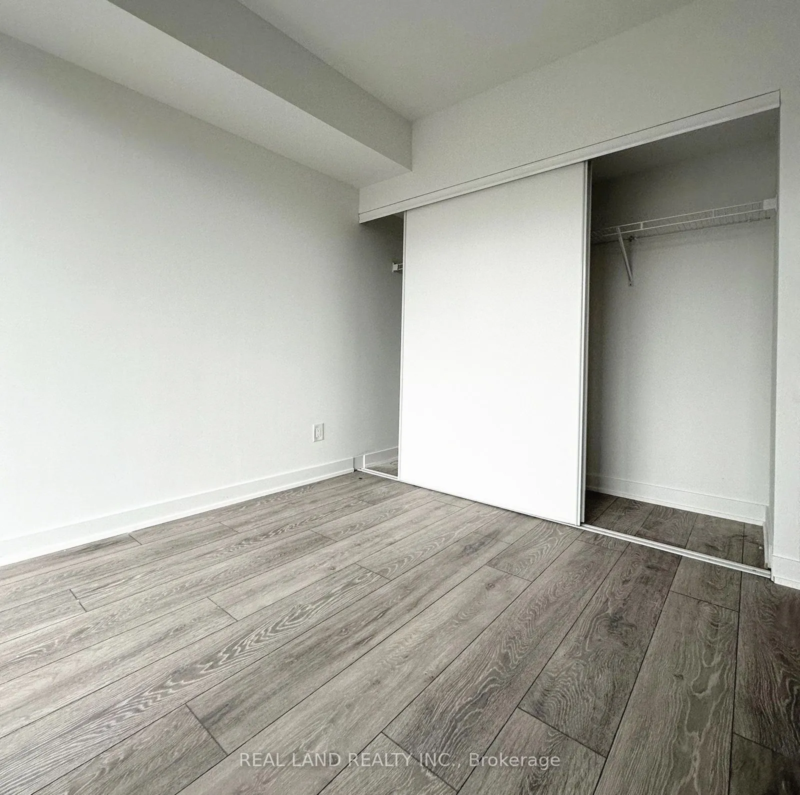 47 Mutual Street, #808