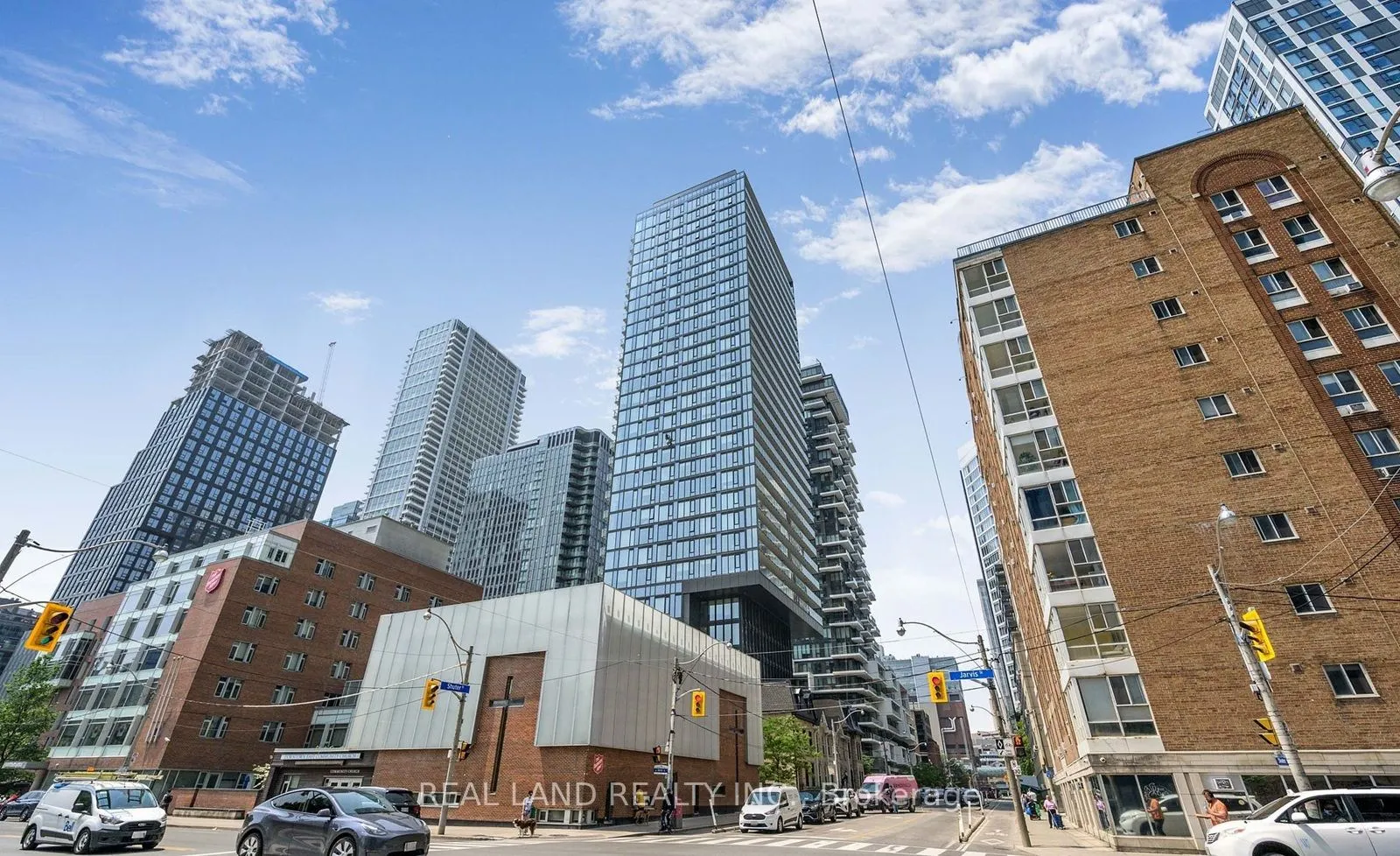 47 Mutual Street, #808