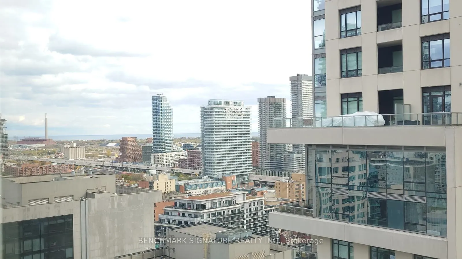 7 King Street E, #2104