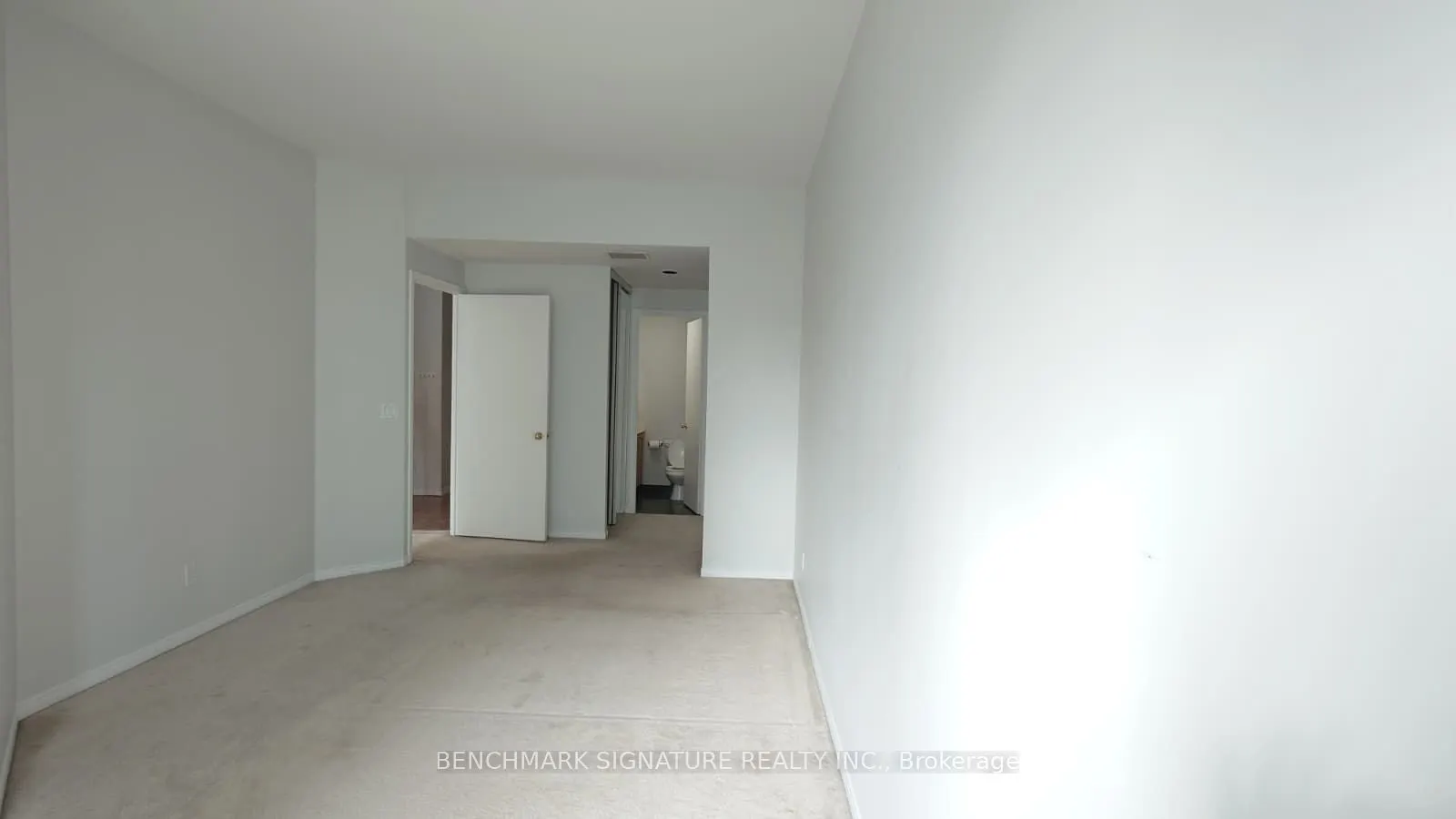 7 King Street E, #2104