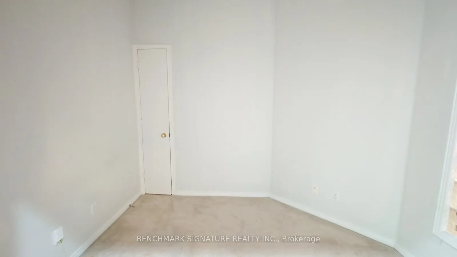 7 King Street E, #2104