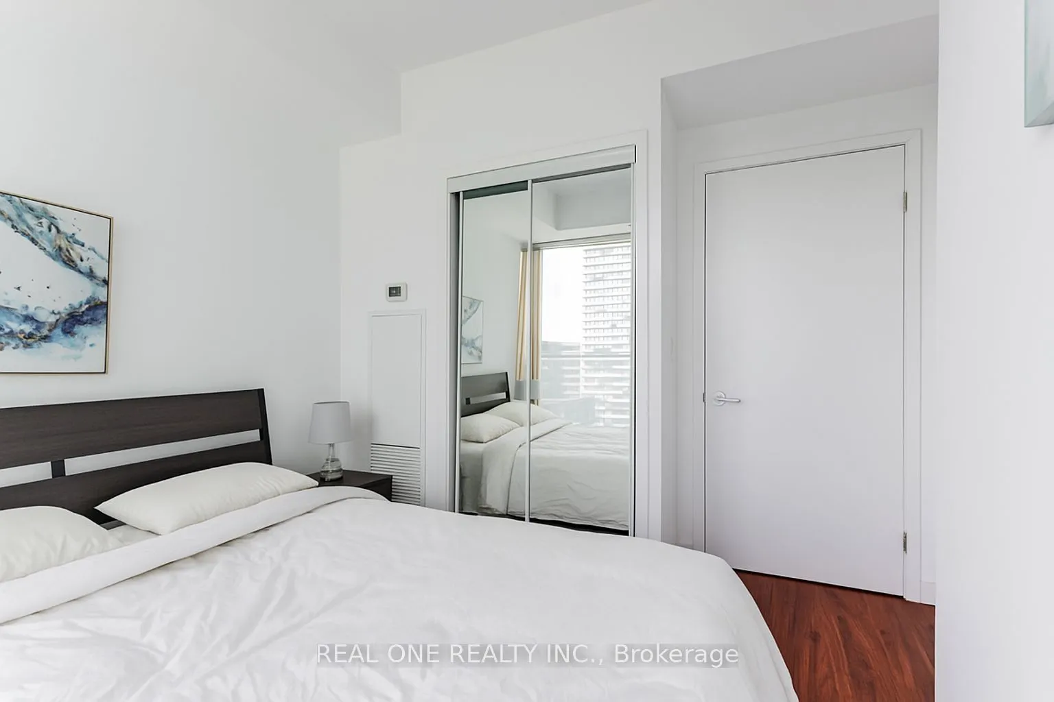 12 York Street, #4710