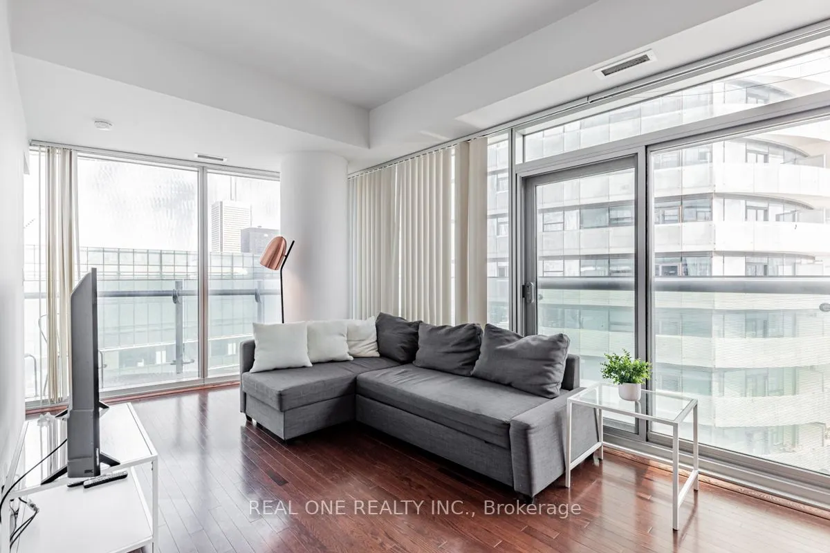 12 York Street, #4710