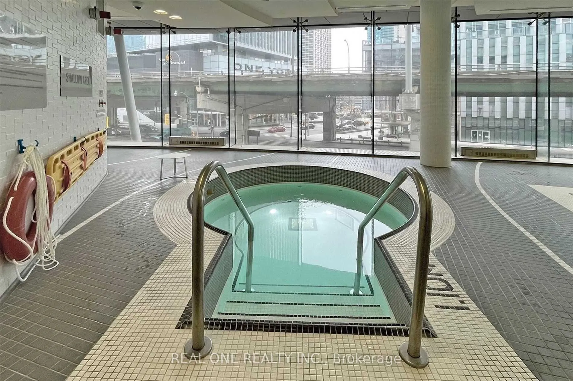 12 York Street, #4710