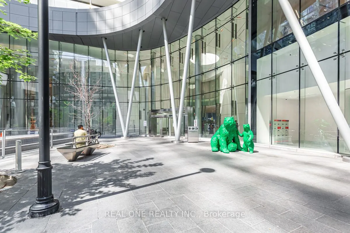 12 York Street, #4710